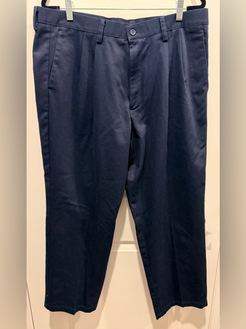 Dockers Men’s Navy Blue Pleated Pants W38 L29 | 100% Cotton Classic Fit